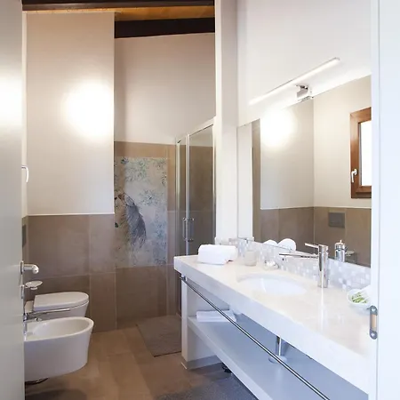 Le Tre Civette - Residenza Di Campagna B&B 4*