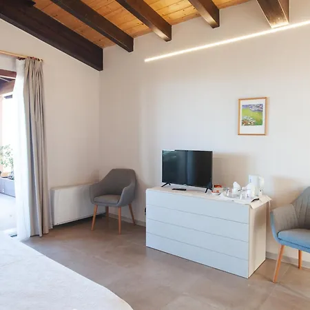 Le Tre Civette - Residenza Di Campagna Bed & Breakfast