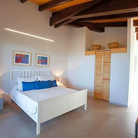 Le Tre Civette - Residenza Di Campagna 4*