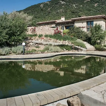 فندق مبيت وإفطار Le Tre Civette - Residenza Di Campagna 4*
