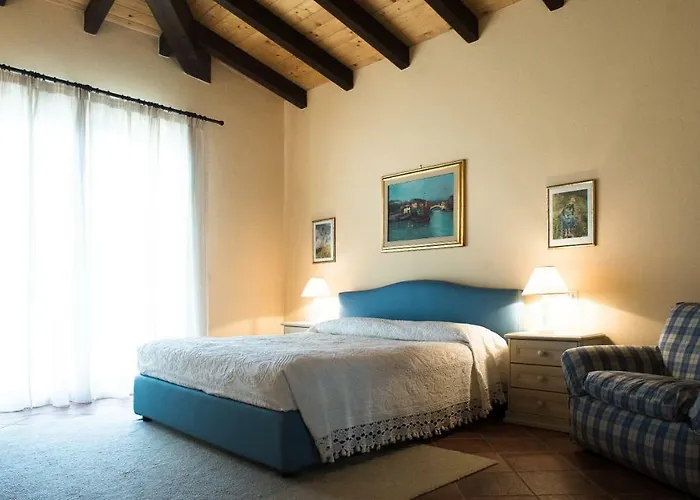 Panzió Le Tre Civette - Residenza Di Campagna Villa San Pietro